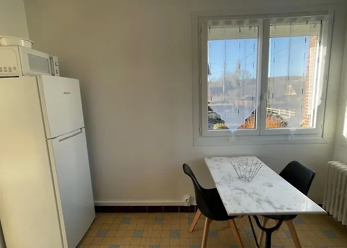 Maison 4 Personnes Dans Village Coeur Du Perche Avec Toutes Commodites Min 2 Nuits