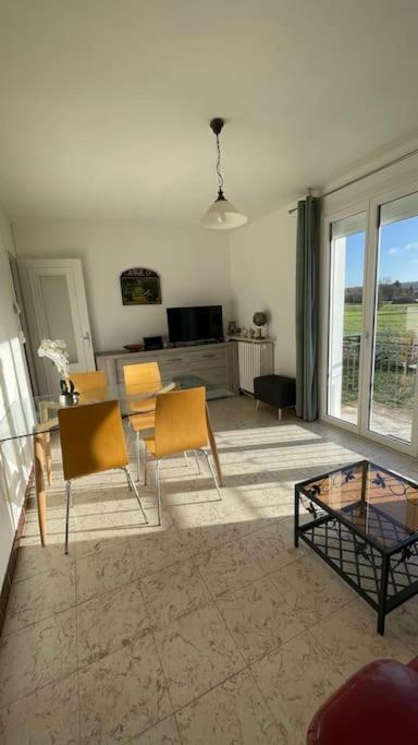 Maison 4 Personnes Dans Village Coeur Du Perche Avec Toutes Commodites Min 2 Nuits