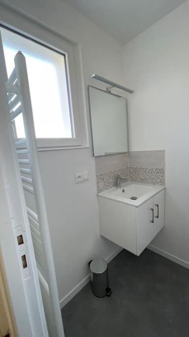 Maison 4 Personnes Dans Village Coeur Du Perche Avec Toutes Commodites Min 2 Nuits *