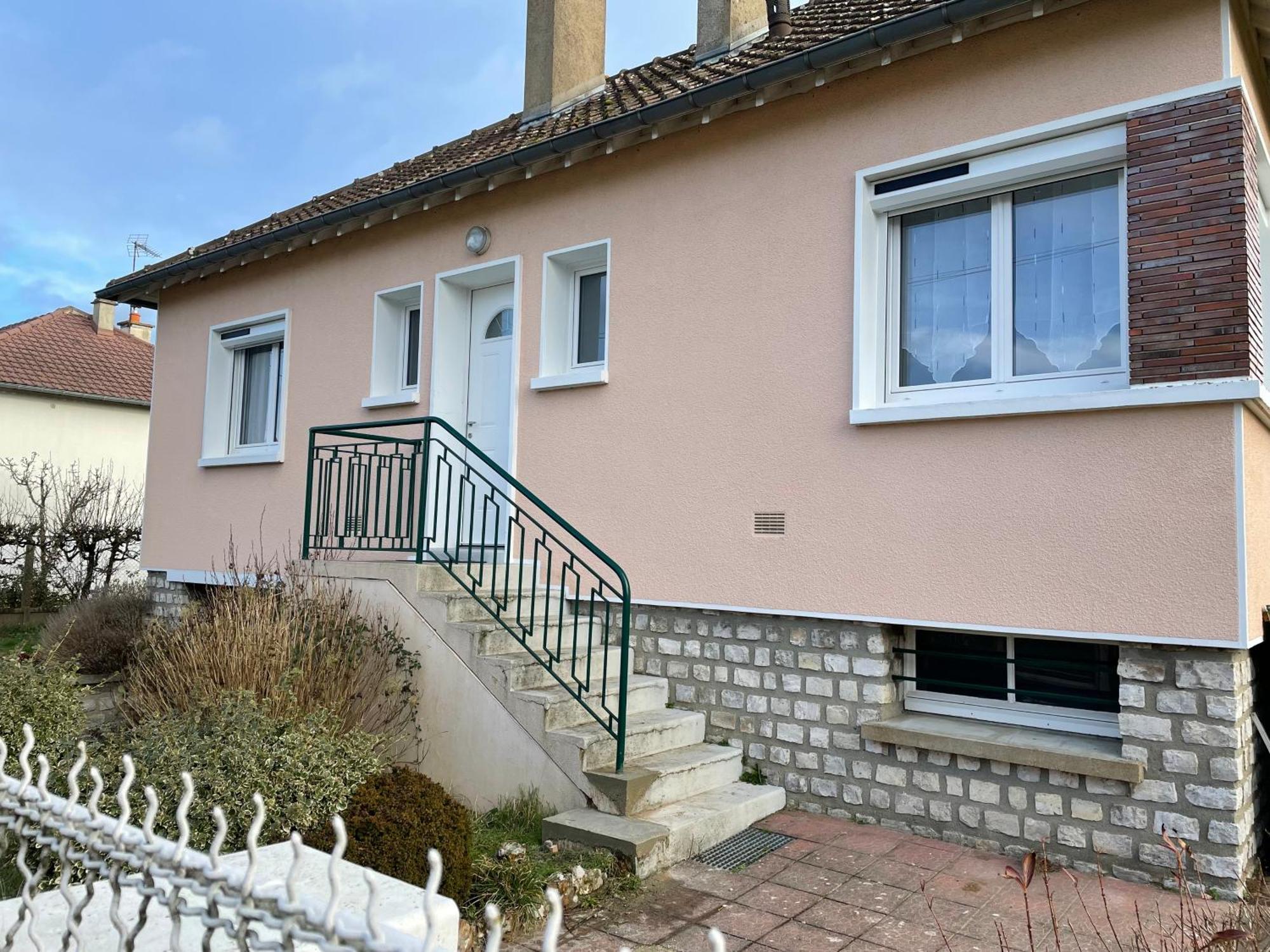 Maison 4 Personnes Dans Village Coeur Du Perche Avec Toutes Commodites Min 2 Nuits